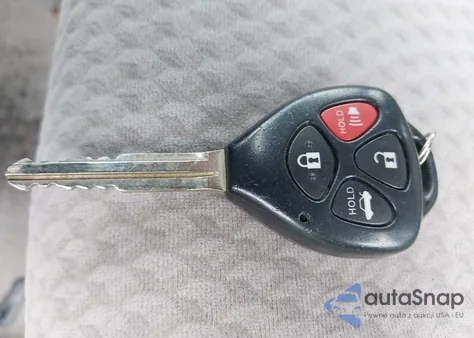 2011 Toyota Camry Le z USA, uszkodzony, nr VIN 4T1BF3EK2BU715971